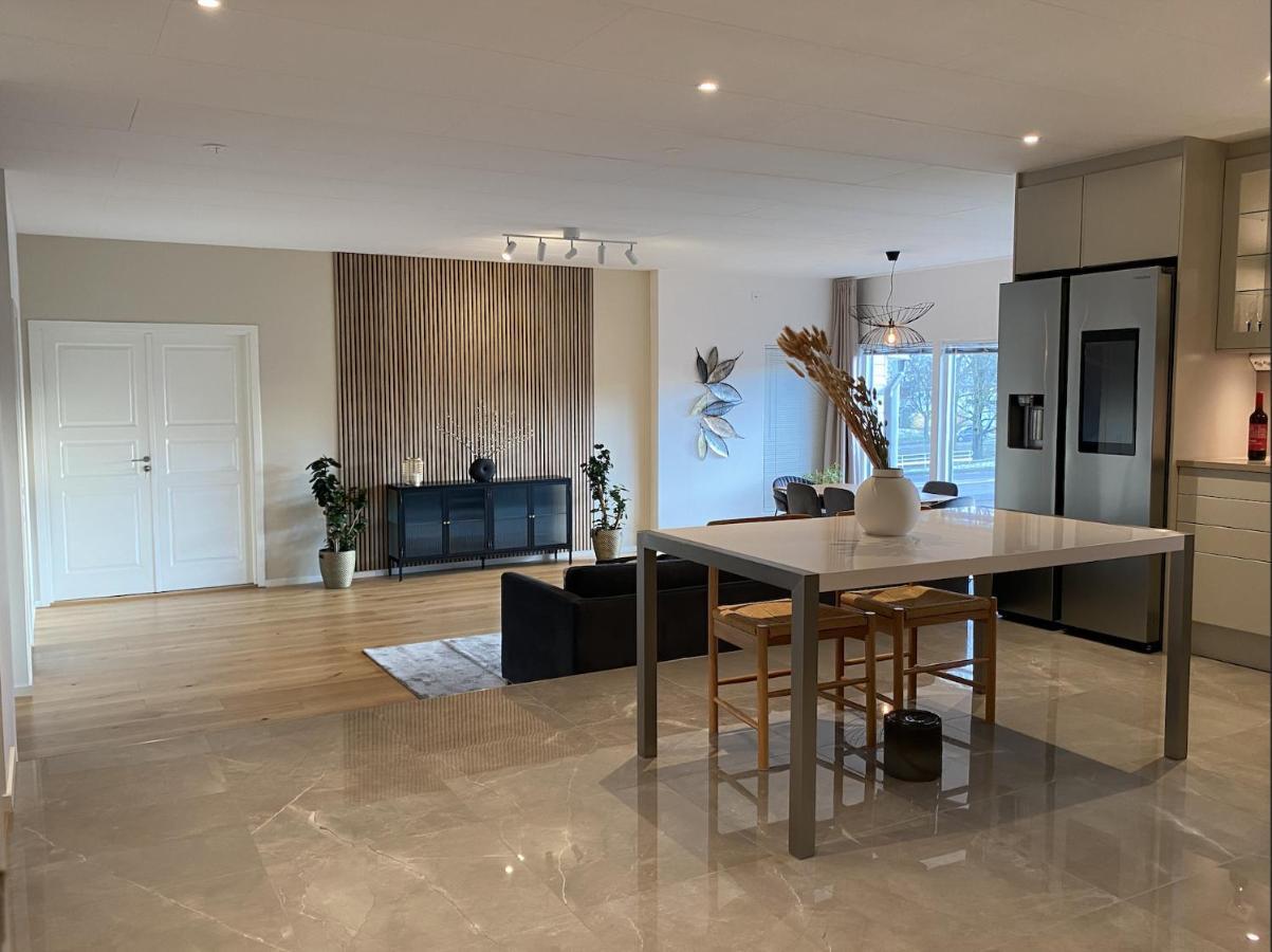 Luxurious Villa With Free Parking 예테보리 외부 사진